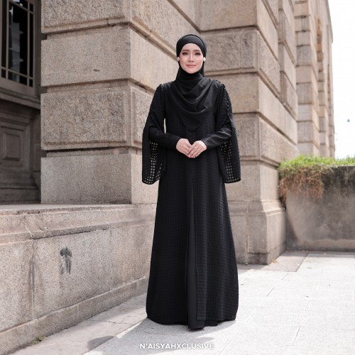 Yumna - Black