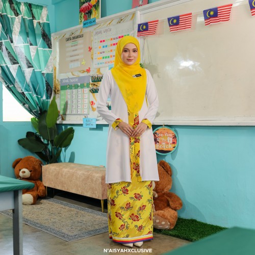 Lestari - Putih Kuning