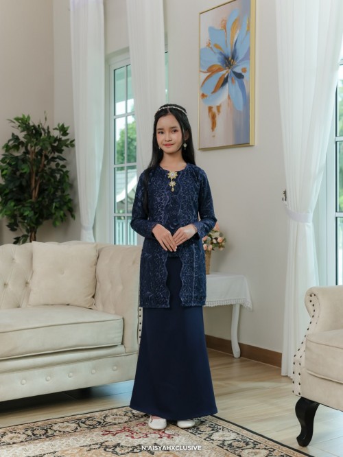Imane budak - Navy Blue (saiz 8-12) Imane budak - Navy Blue (saiz 8-12)