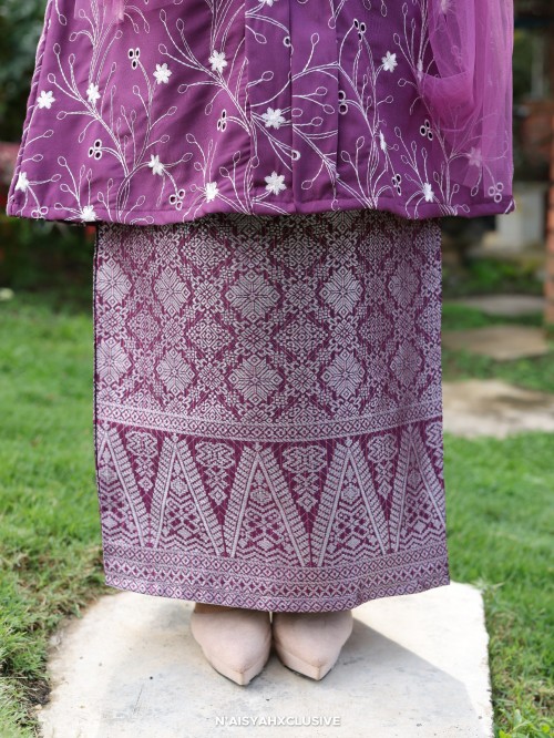Kebaya Melor - Mulberry