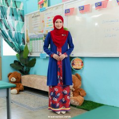 Lestari - Biru Merah