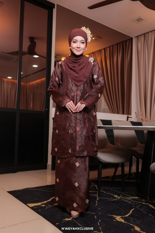 Kebarung Anggun - Rich Brown Kebarung Anggun - Rich Brown