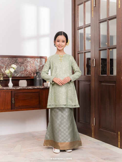 Kurung Anggerik Kids- Sage Green (4-6) Kurung Anggerik Kids- Sage Green (4-6)